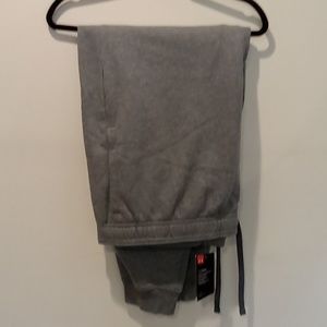 Under Armour men's joggers-NEW